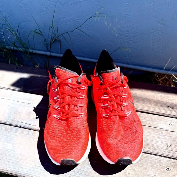 Nike Black and Red Sneakers - Picture 1 of 7